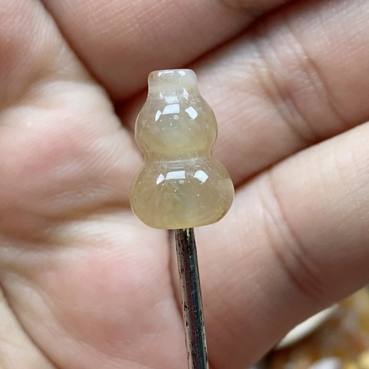 颈饰未镶嵌硅化珊瑚（珊瑚玉）小