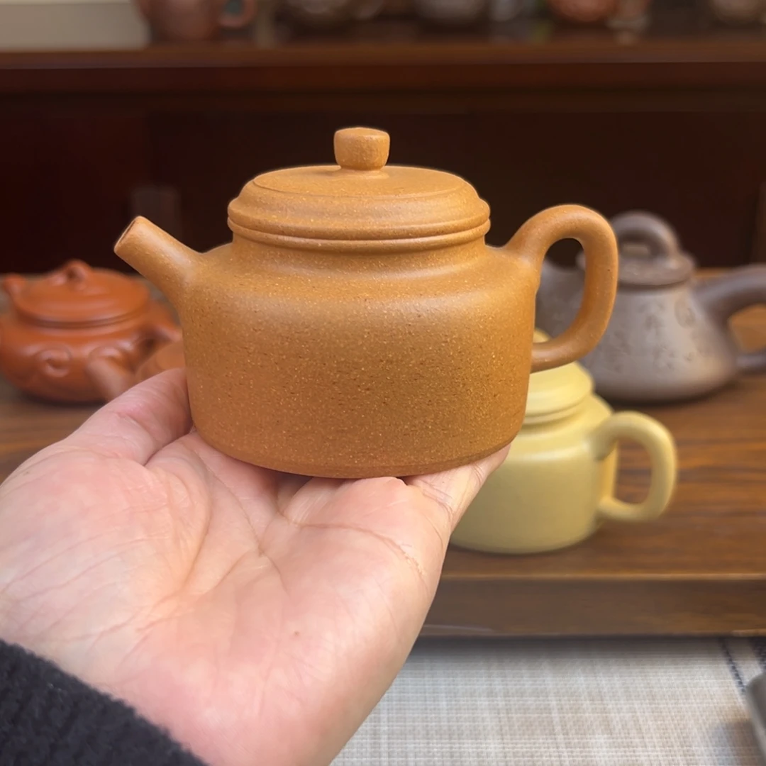 ****࿐茶壶紫砂黄金段全手瑕品150cc
