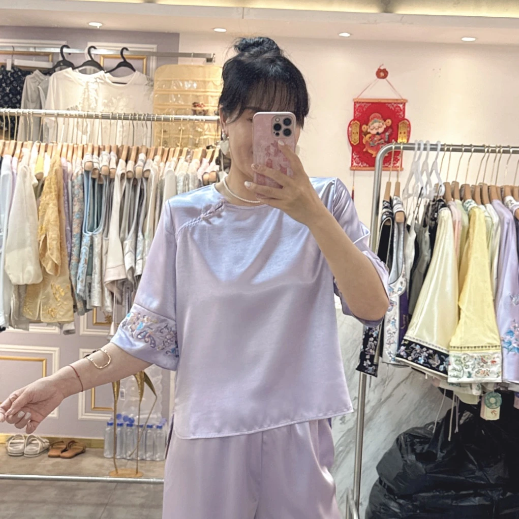 深圳高品重磅醋酸刺绣南油小清新新中式打底衫女