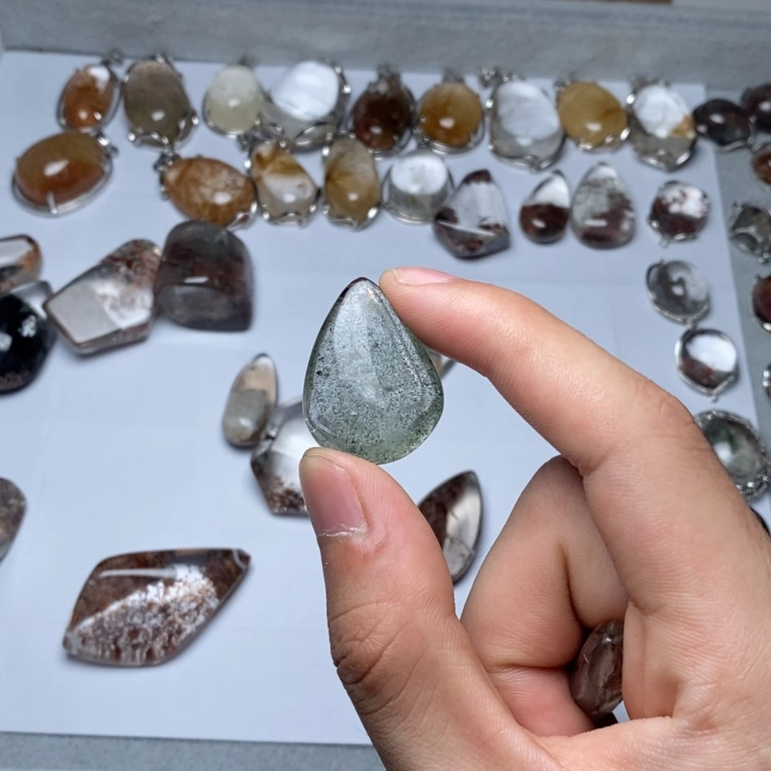 未镶嵌颈饰水晶水晶