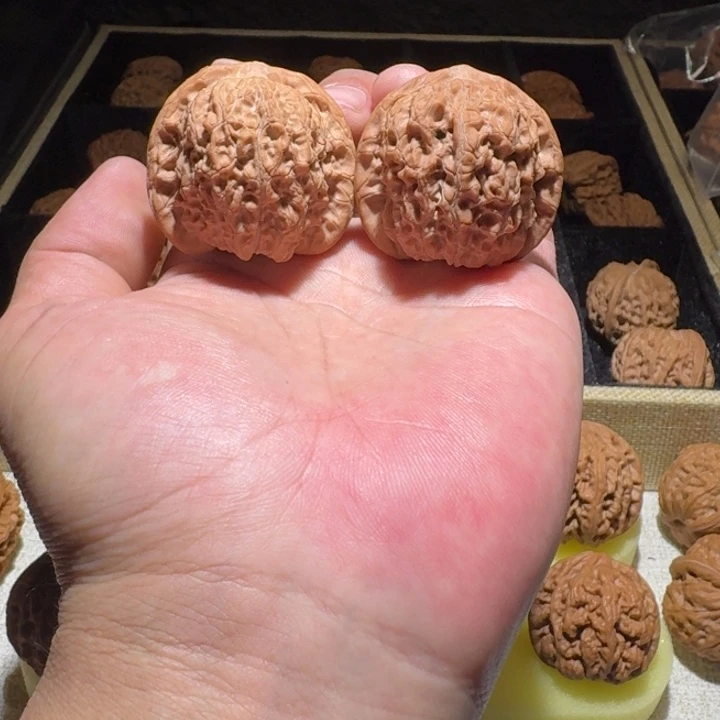 吊坠文玩核桃41血麒麟