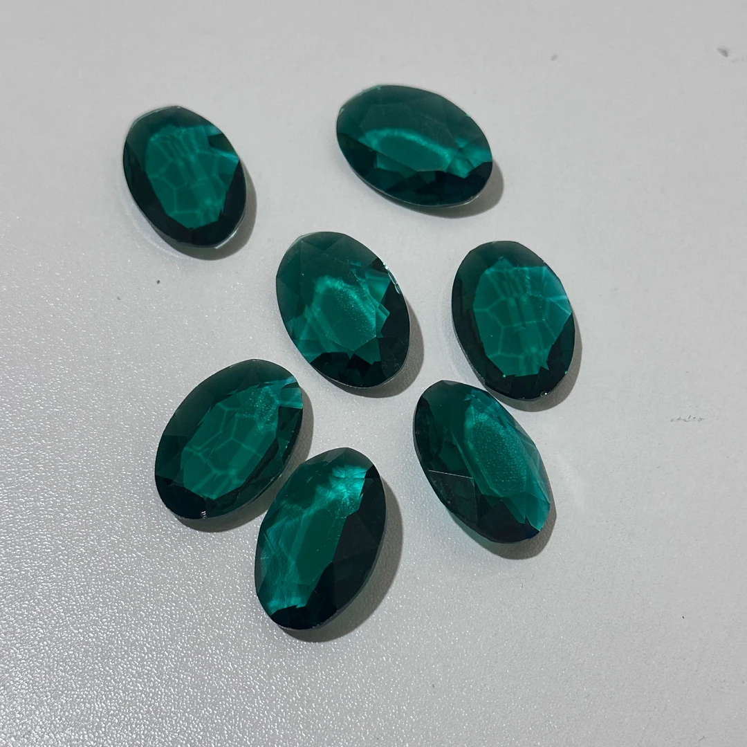 SK155精美绿色大裸石多样性发一