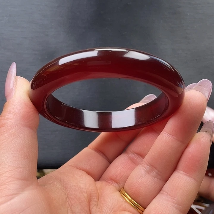 玛瑙/玉髓未镶嵌手镯57.4