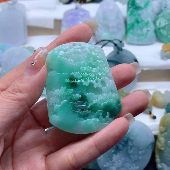 离***责定制翡翠未镶嵌山水牌