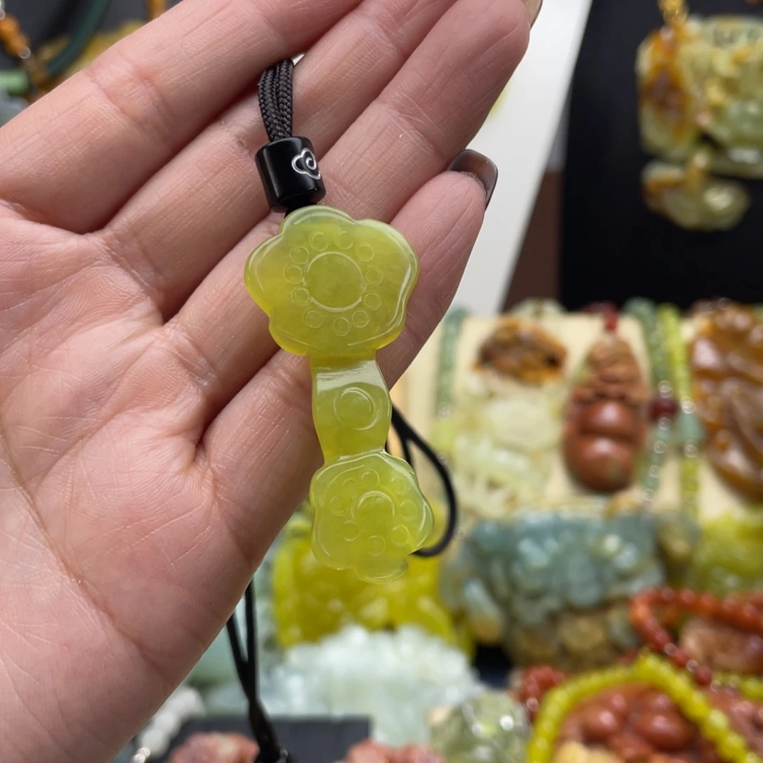 未镶嵌蛇纹石玉颈饰