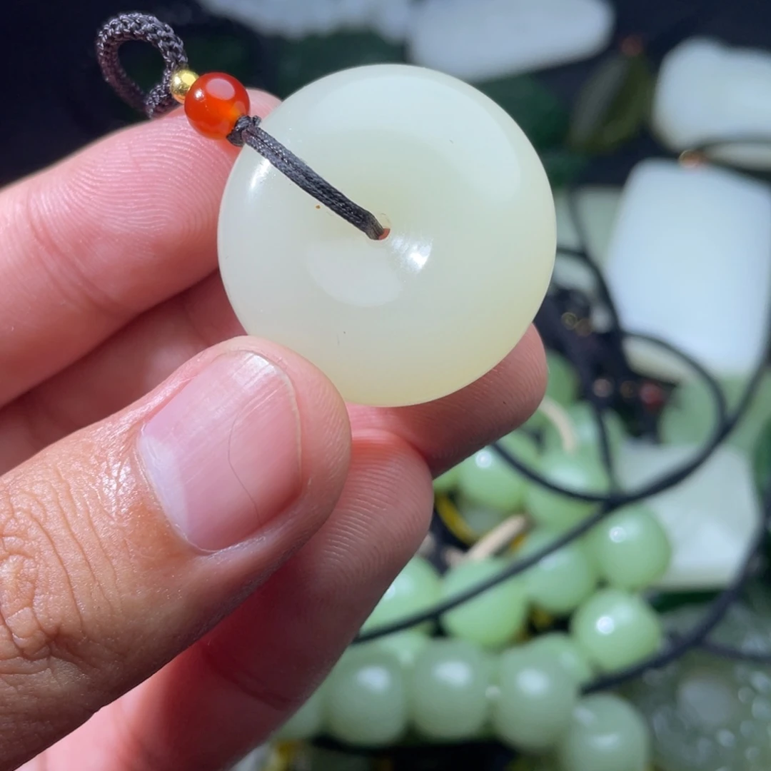 颈饰未镶嵌和田玉