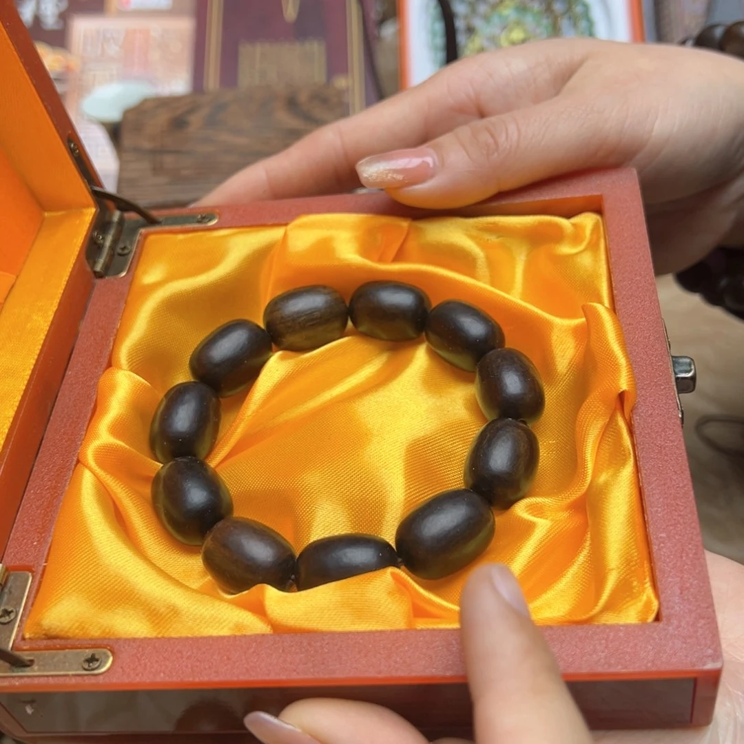 大叶紫檀（黑酸枝木类）