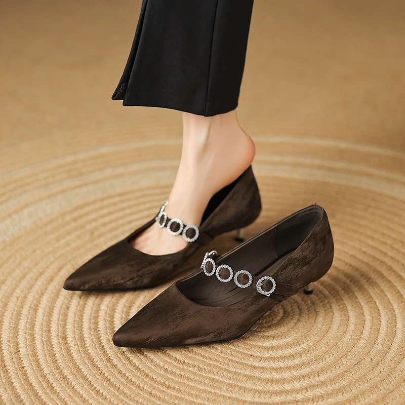 4CM春季新款尖头细跟浅口单鞋小众设计水钻一字带时尚百搭高跟鞋