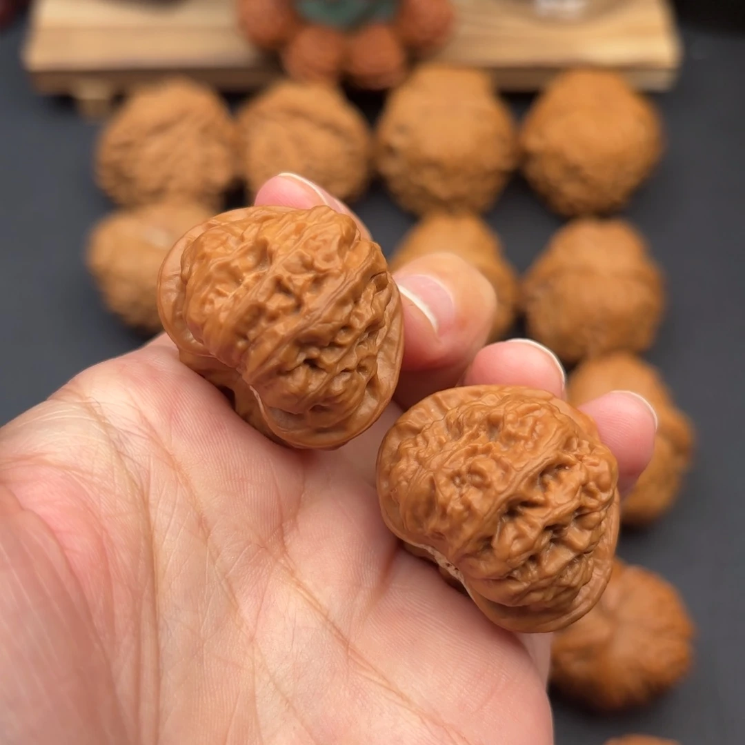 文玩核桃把件门头沟元宝33