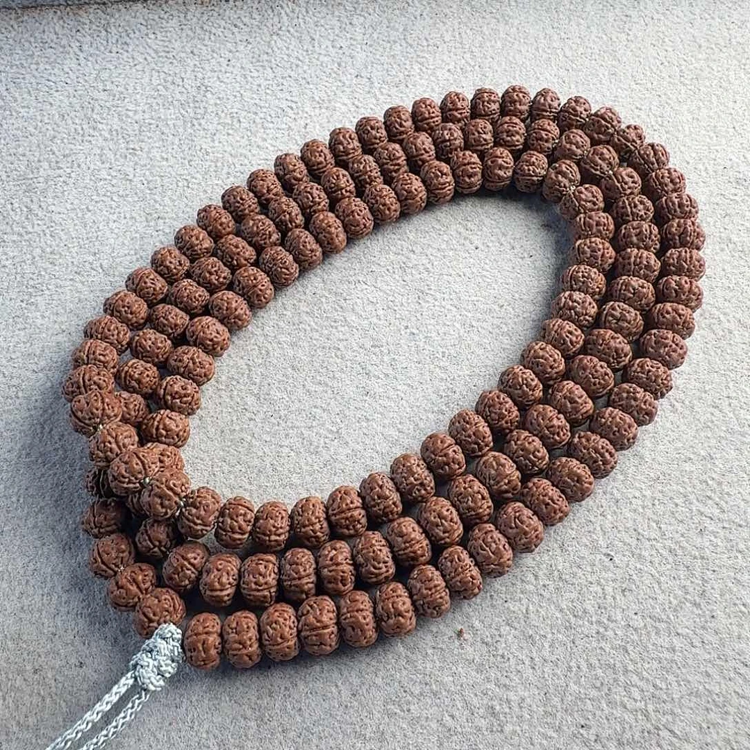 金刚菩提吊坠头货老树王7.6孔边丝黄