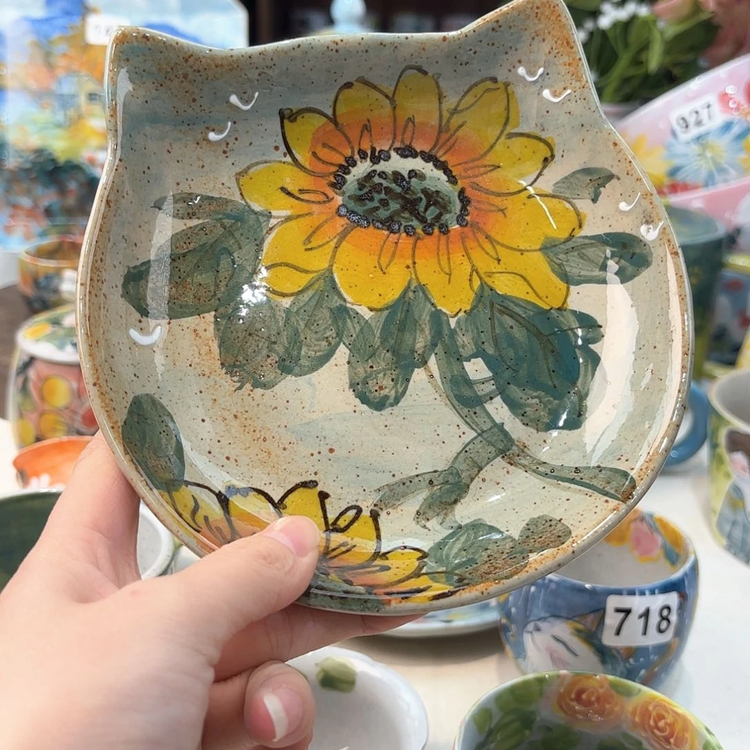 瓷片兔兔好可爱呀