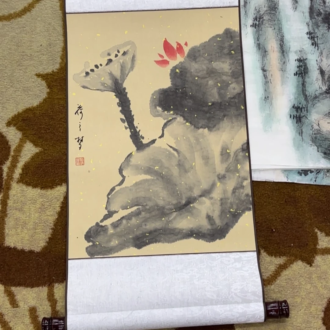 国画见山卷轴作品艺