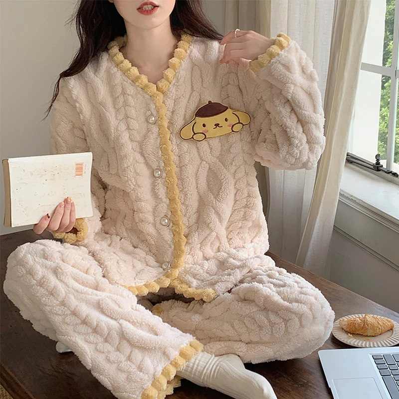卡通珊瑚绒保暖睡衣女冬季加厚绒法兰绒网红风外出学生家居服套装