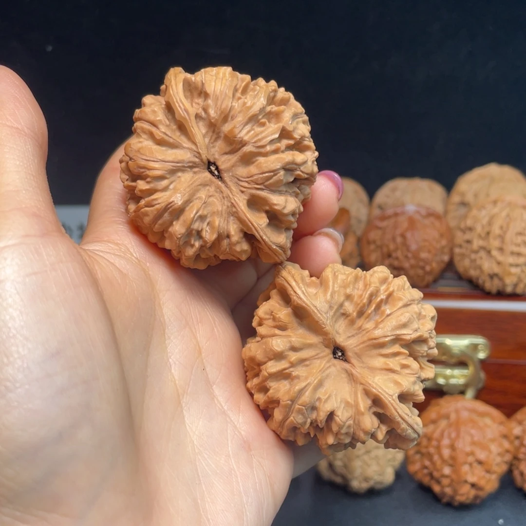 文玩核桃吊坠大官帽49尺