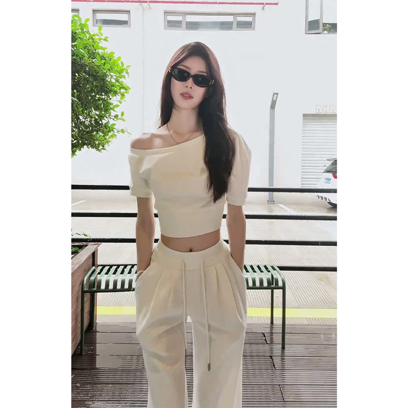 2025夏季新款女法式设计感斜肩露腰短袖上衣时尚高腰显瘦直筒长裤