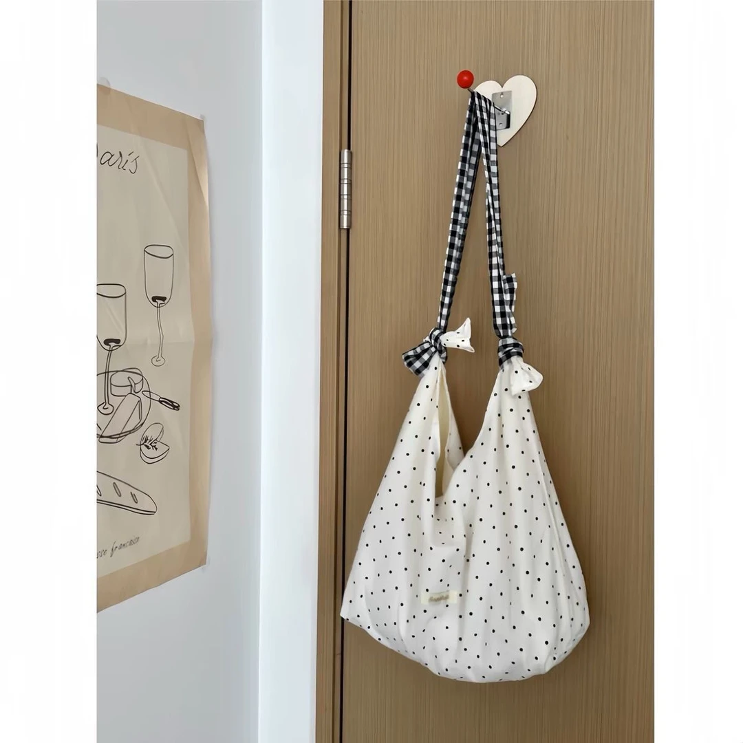 新款热销斜挎包波点帆布包2025少女通勤清新单肩小众托特X1