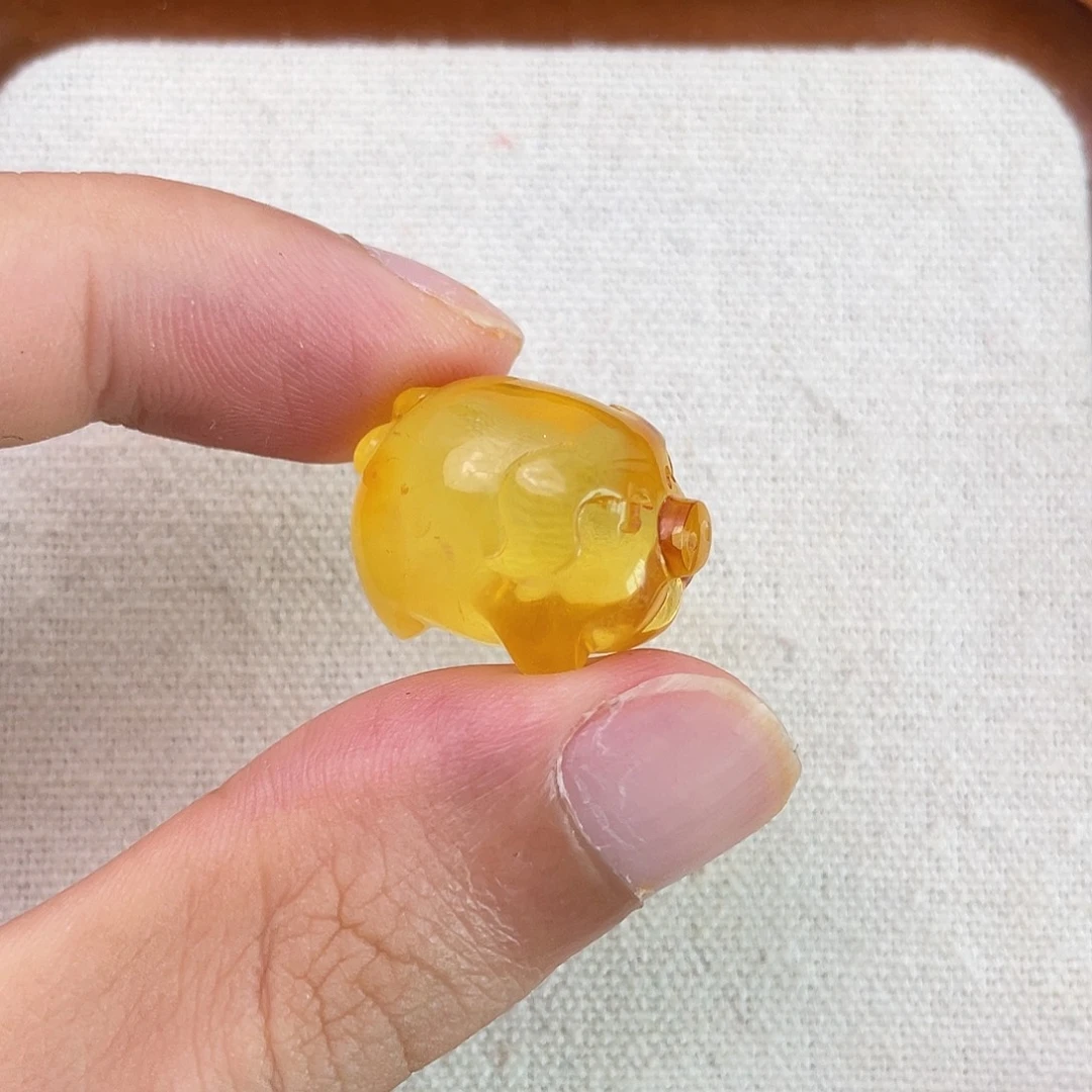 琥珀未镶嵌珠宝奇石小猪