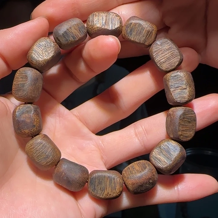 沉香手串张勺子手串15.6克