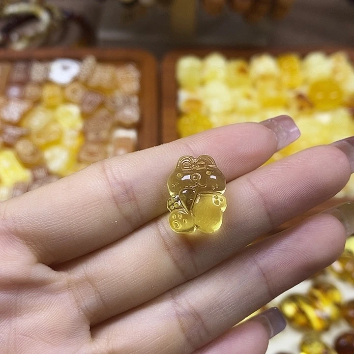 橄榄核吊坠小兔子60