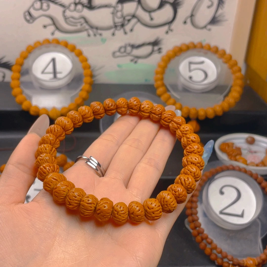 小***大桃核吊坠1.222222222222