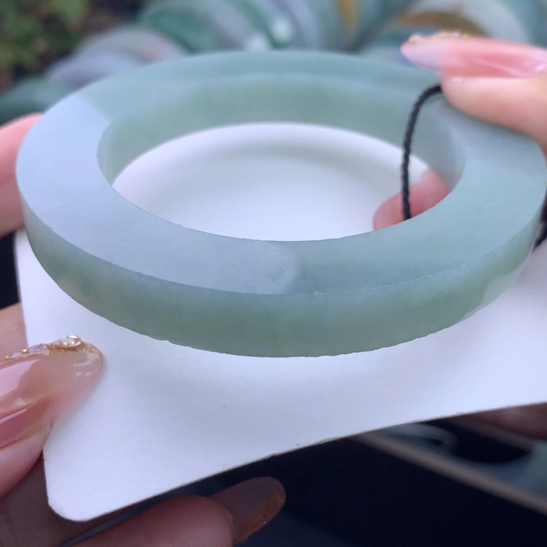 定制翡翠未镶嵌手镯不退不换