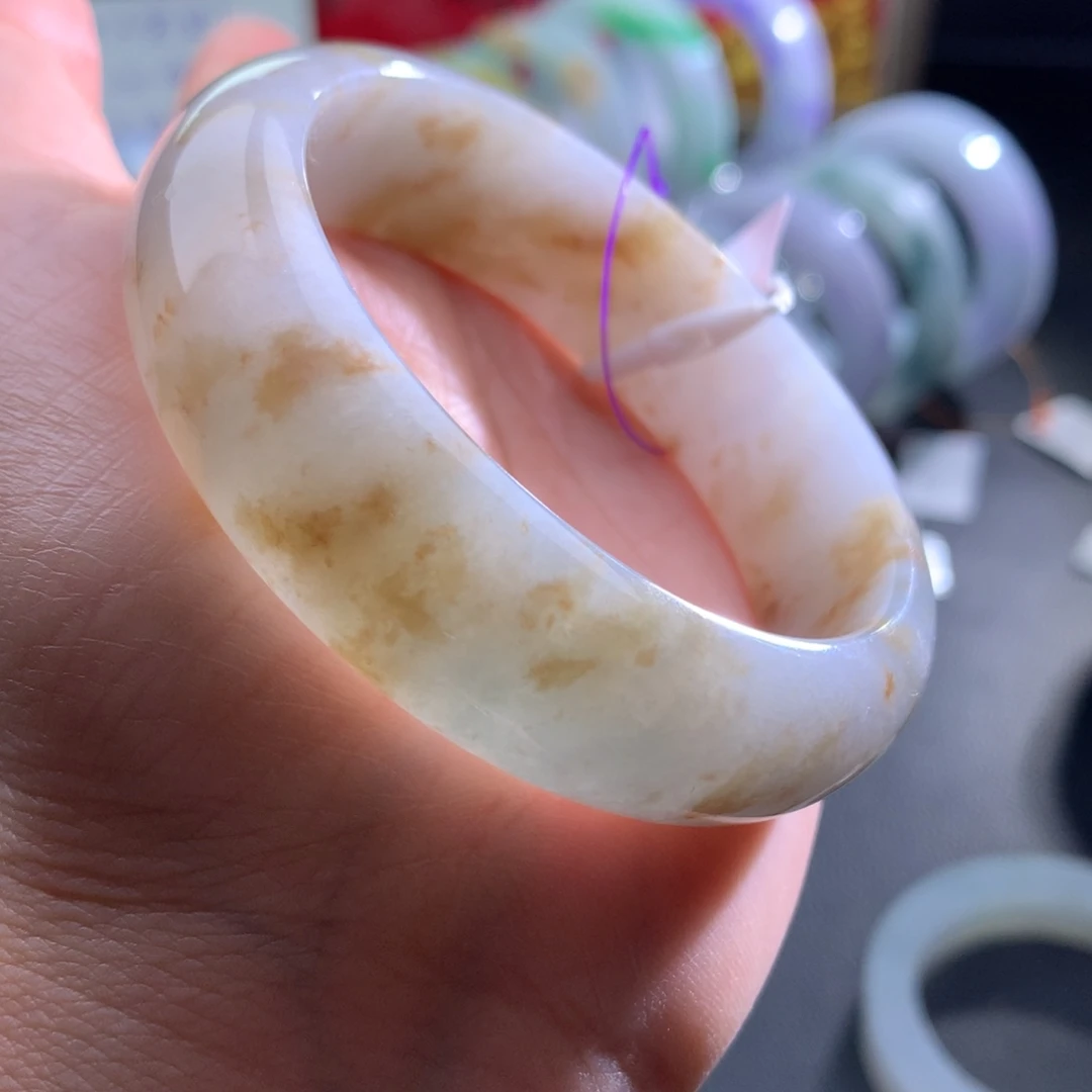 定制翡翠未镶嵌翡翠手镯