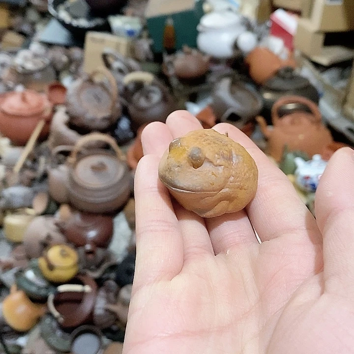 瓷片荷花的一种色彩和颜色一样