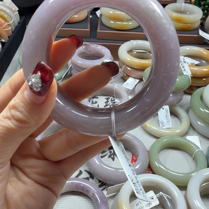 石英质玉未镶嵌手镯