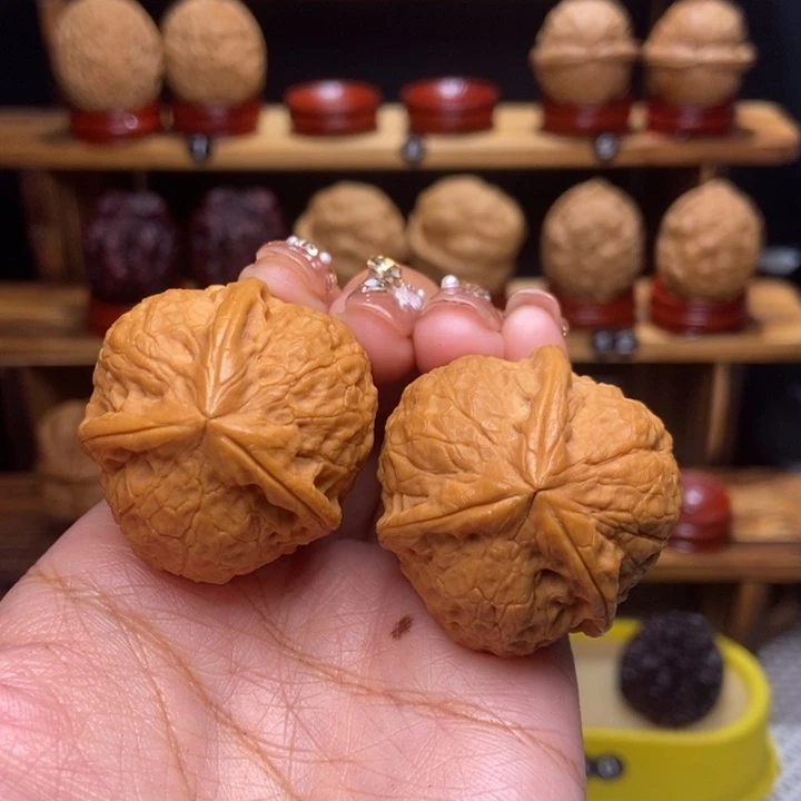 文玩核桃吊坠往**风寿桃6790