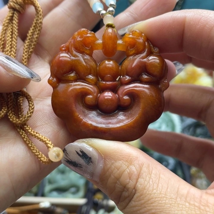 蛇纹石玉未镶嵌挂件