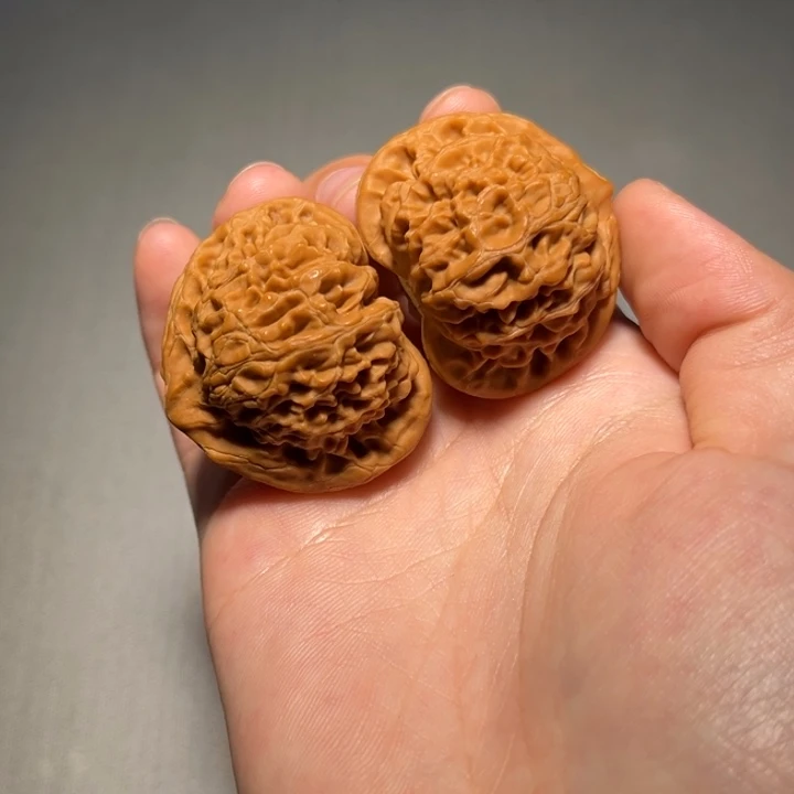 文玩核桃把件宫灯485