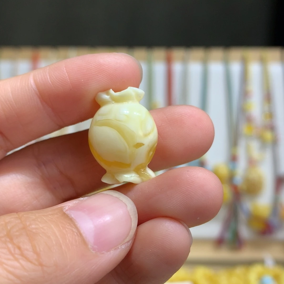 未镶嵌蜜蜡手链特价微瑕