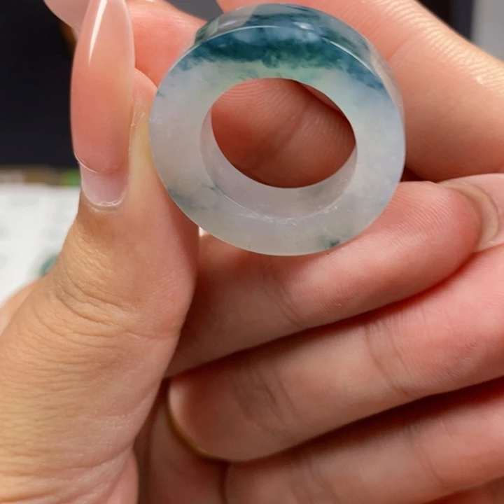 翡翠未镶嵌戒指06有纹