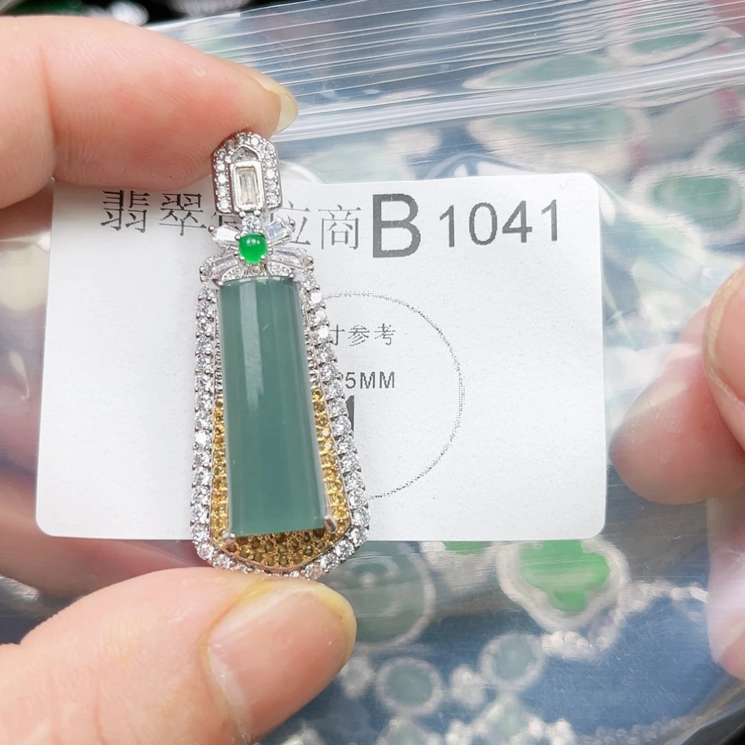 翡翠颈饰未镶嵌翡翠1041