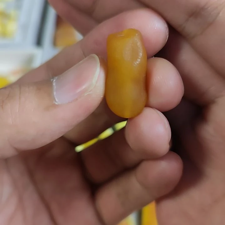 未镶嵌琥珀裸石海漂子