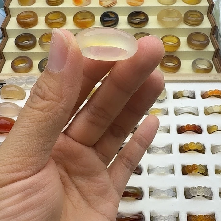 玛瑙/玉髓未镶嵌戒指18圈福利不退换介意勿拍