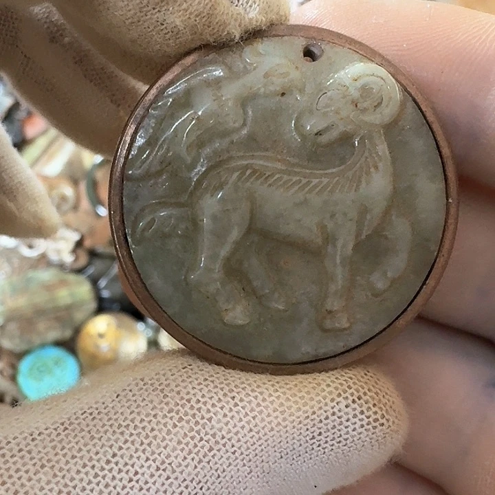 和田玉未镶嵌挂件