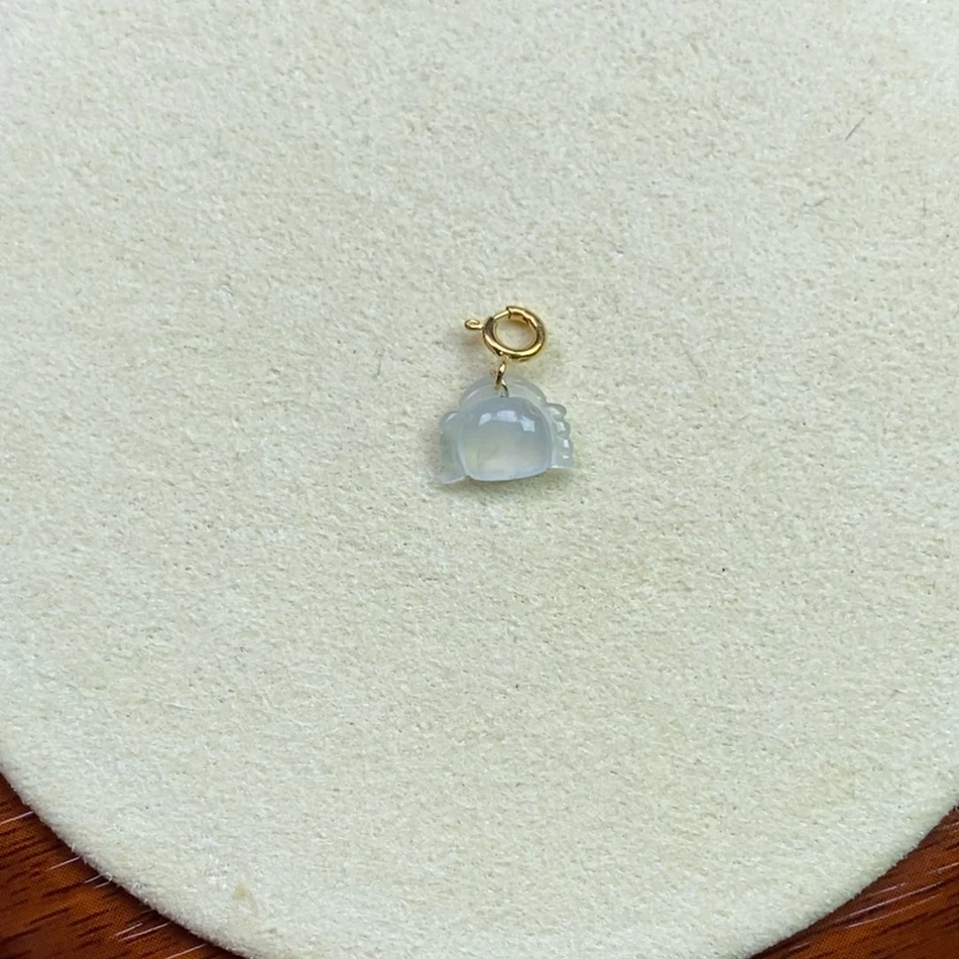 翡翠18K金镶嵌颈饰螃蟹