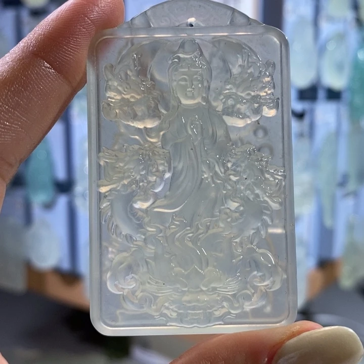 岫玉未镶嵌颈饰吊坠