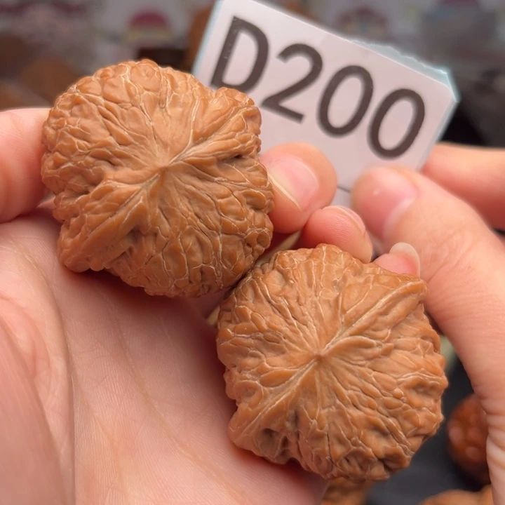 文玩核桃吊坠200铁锤40精品