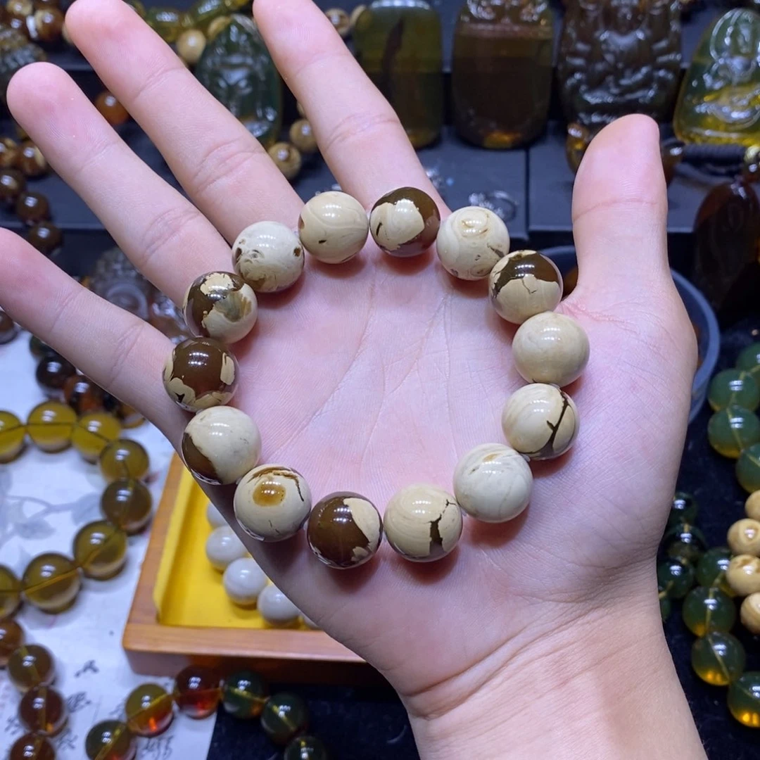 未镶嵌琥珀珠宝奇石