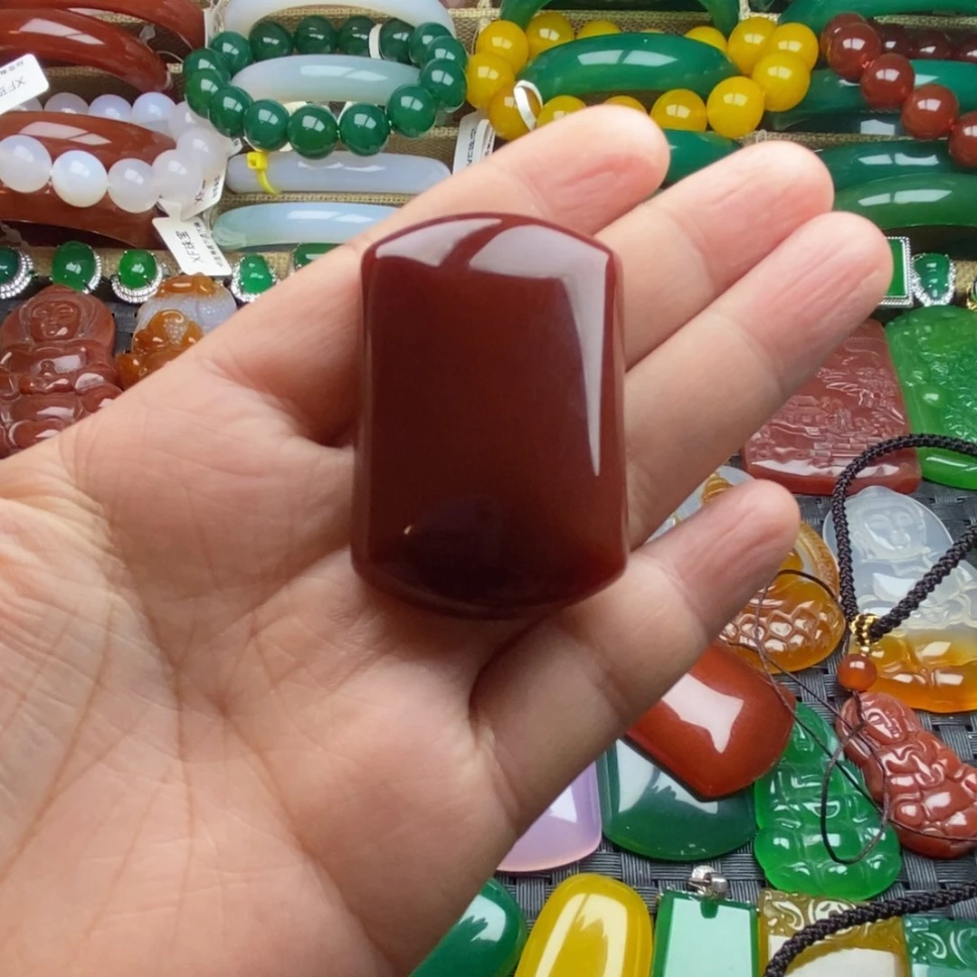 陕***商未镶嵌颈饰玛瑙/玉髓