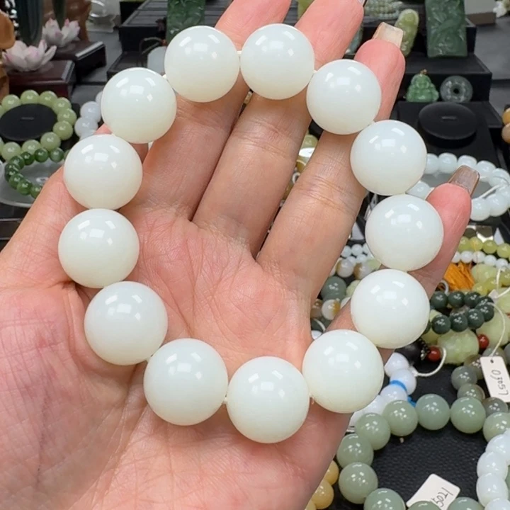 一***一和田玉未镶嵌手链