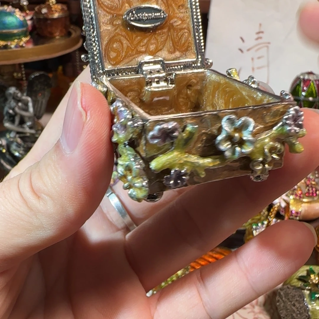 手工制品请勿吹毛求疵