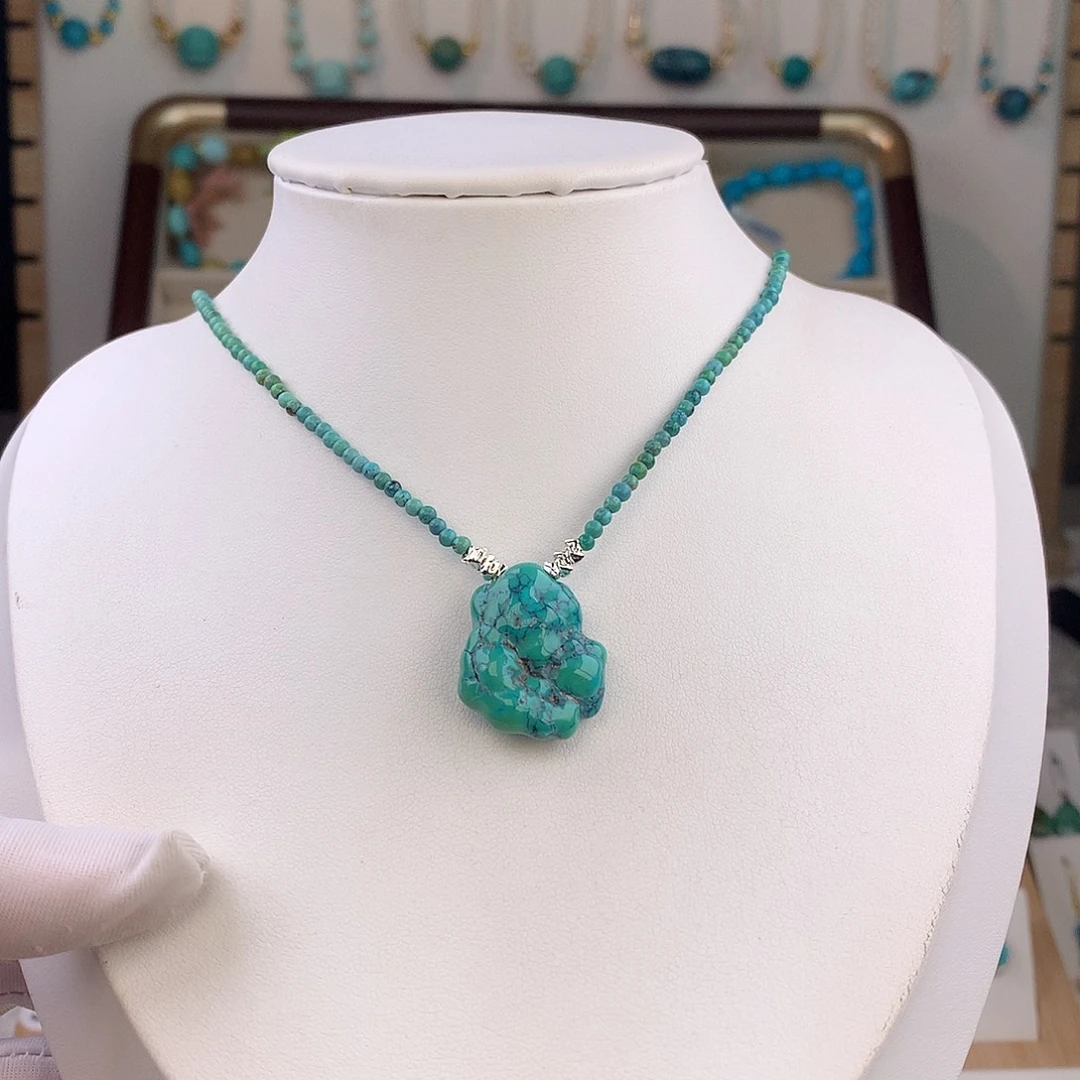 绿松石未镶嵌颈饰