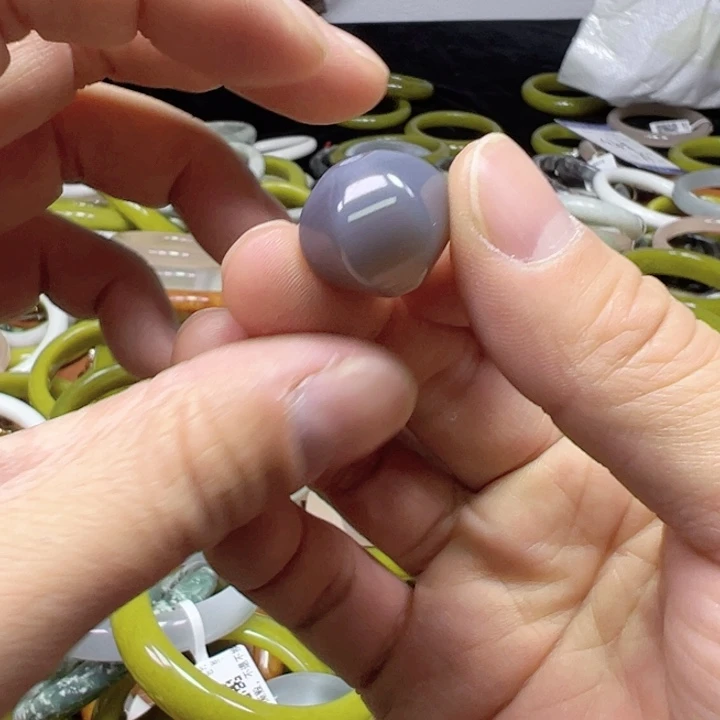 未镶嵌蛇纹石玉手链