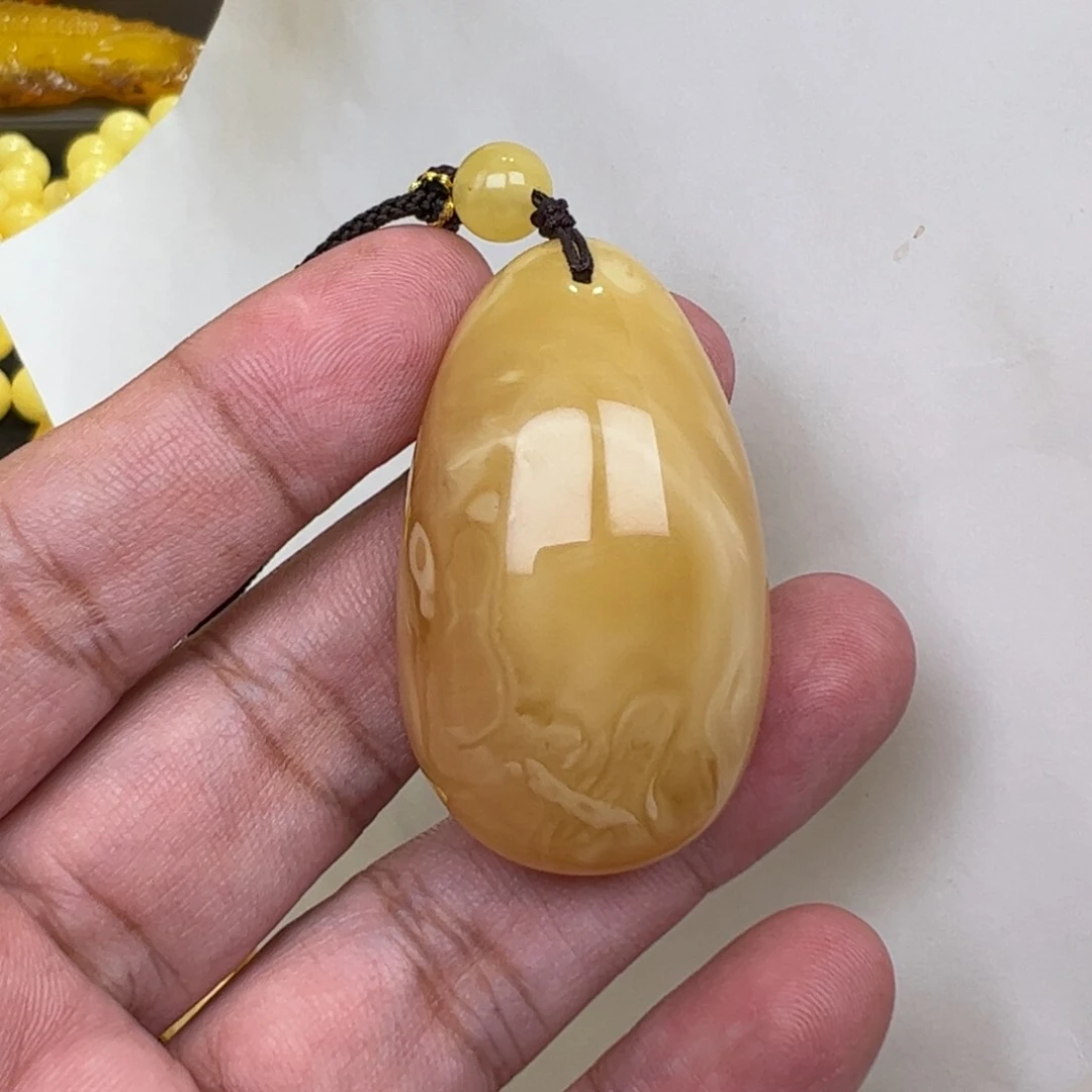 【闪购商品】未镶嵌琥珀裸石15克