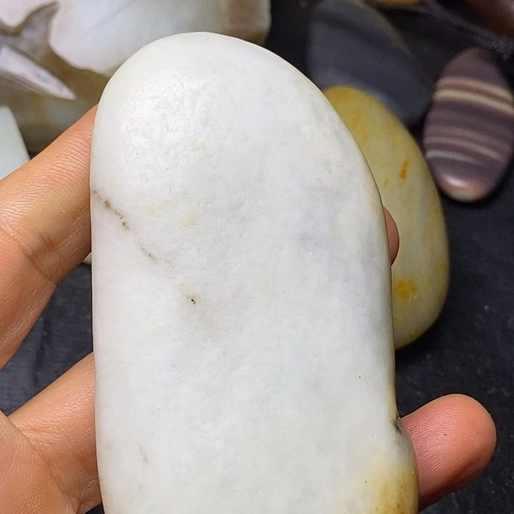 未镶嵌和田玉摆件
