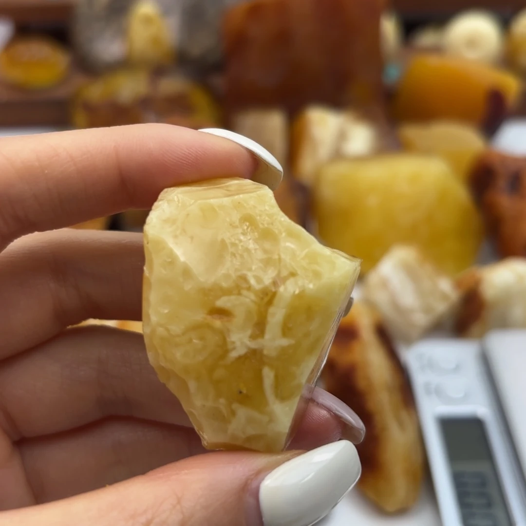 品***。定制琥珀未镶嵌不退不换