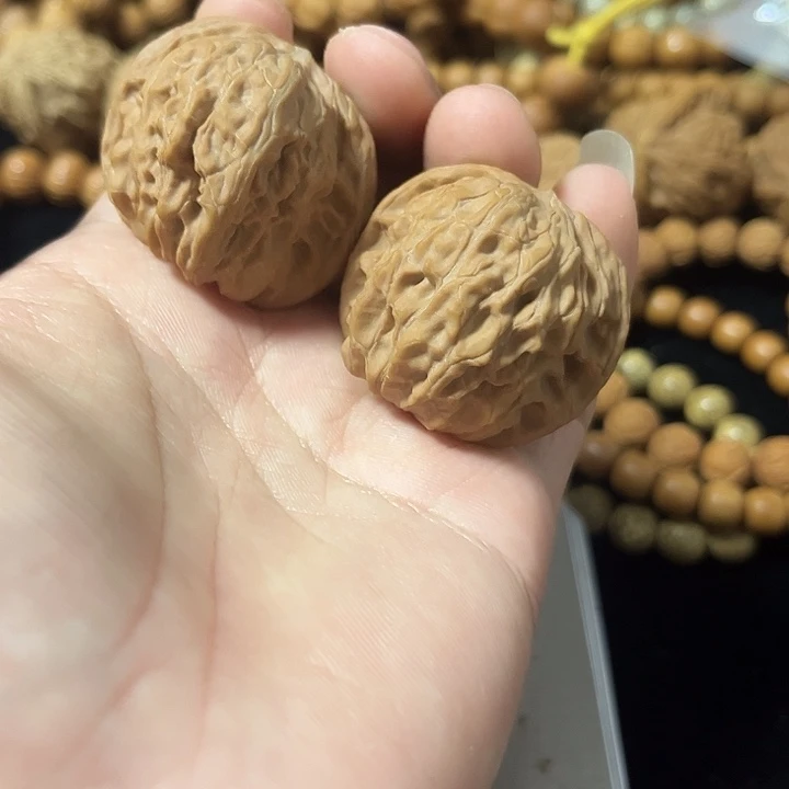 文玩核桃把件38左右磨盘，编号037